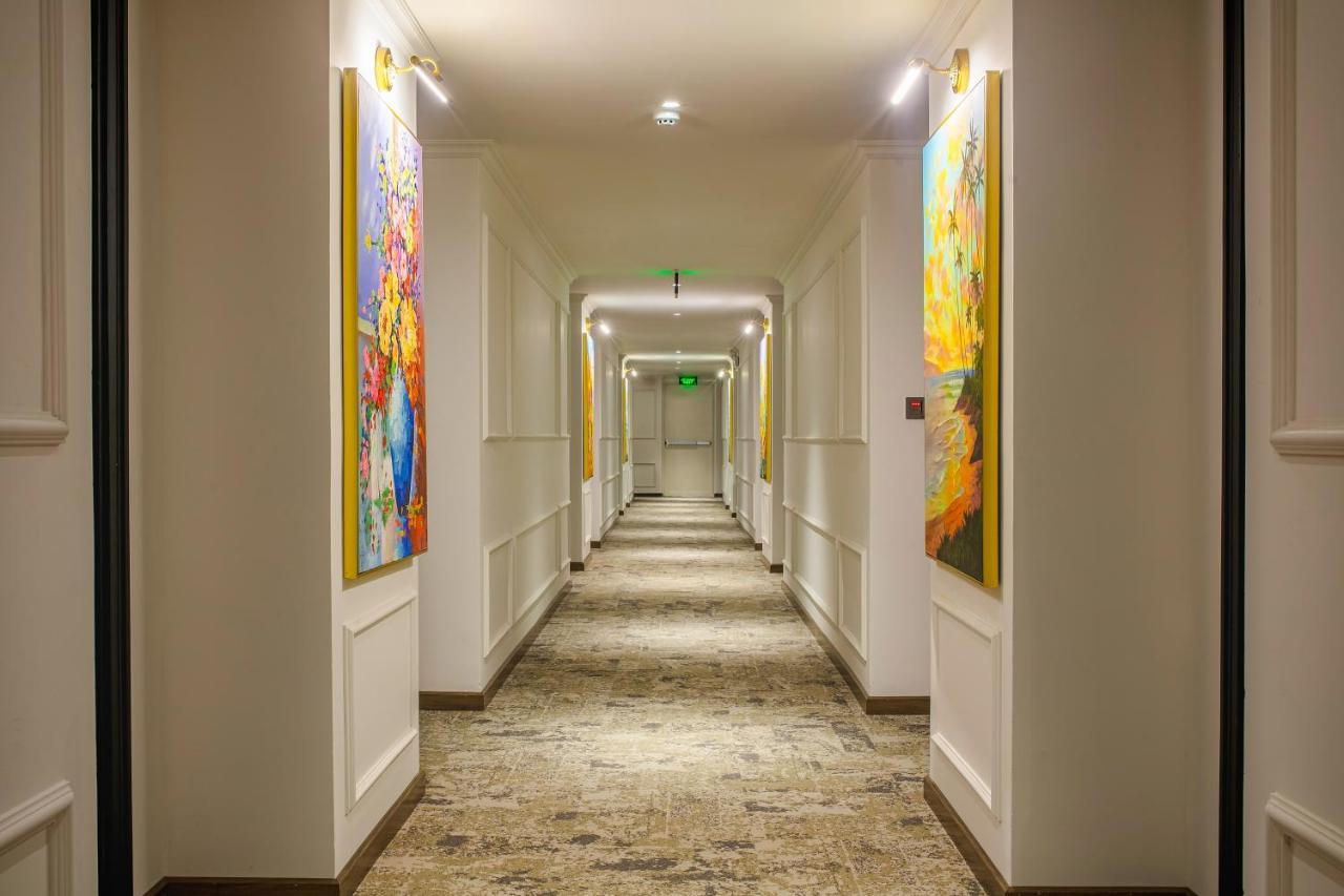 Grand Sunrise Palace Hoi An- A Luxury Indochine Hotel & Spa المظهر الخارجي الصورة A corridor at the hotel