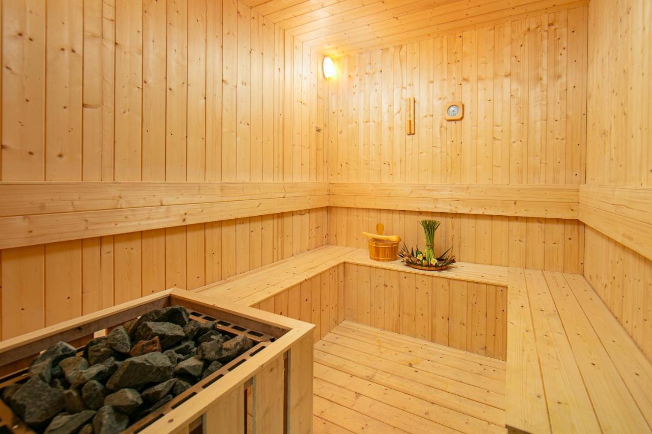 Grand Sunrise Palace Hoi An- A Luxury Indochine Hotel & Spa المظهر الخارجي الصورة A Finnish sauna